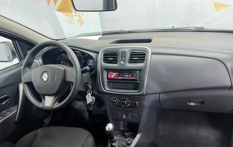 Renault Logan II, 2015 год, 785 000 рублей, 11 фотография