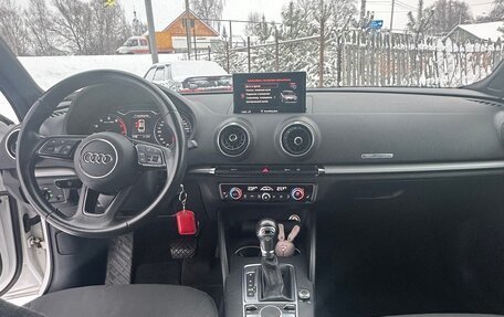 Audi A3, 2018 год, 2 000 000 рублей, 13 фотография