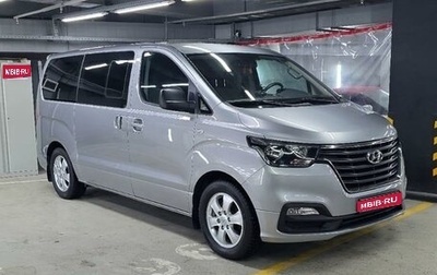 Hyundai Grand Starex Grand Starex I рестайлинг 2, 2019 год, 3 850 000 рублей, 1 фотография