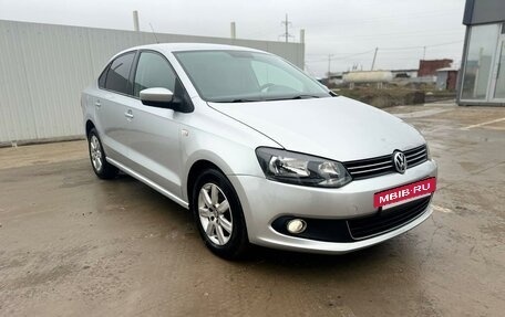 Volkswagen Polo VI (EU Market), 2011 год, 820 000 рублей, 2 фотография