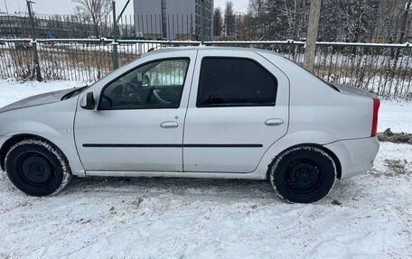 Renault Logan I, 2013 год, 330 000 рублей, 2 фотография