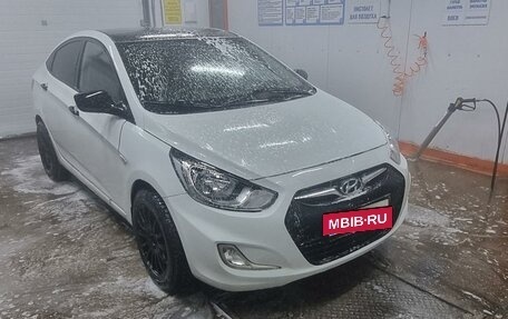 Hyundai Solaris II рестайлинг, 2012 год, 480 000 рублей, 5 фотография