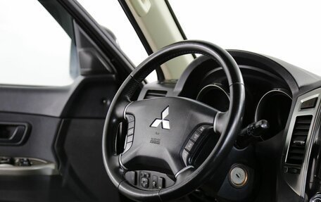 Mitsubishi Pajero IV, 2015 год, 2 995 000 рублей, 9 фотография