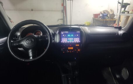 Toyota RAV4, 2004 год, 1 100 000 рублей, 2 фотография