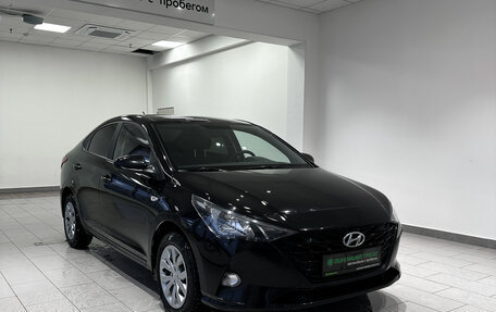 Hyundai Solaris II рестайлинг, 2021 год, 1 651 000 рублей, 3 фотография