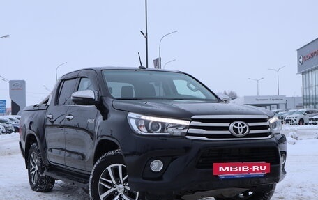 Toyota Hilux VIII, 2018 год, 2 950 000 рублей, 2 фотография