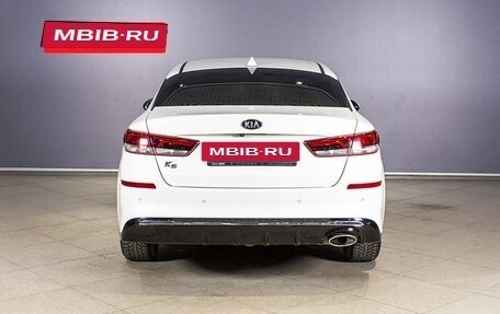 KIA K5 II, 2018 год, 2 174 600 рублей, 9 фотография