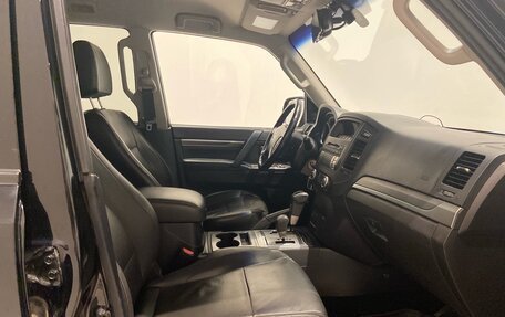 Mitsubishi Pajero IV, 2010 год, 2 200 000 рублей, 27 фотография