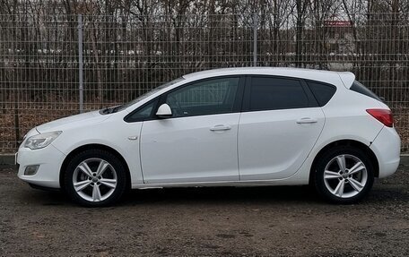 Opel Astra J, 2011 год, 700 000 рублей, 5 фотография