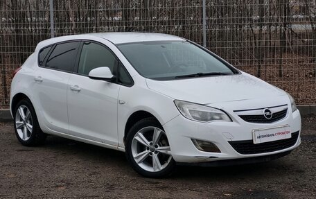 Opel Astra J, 2011 год, 700 000 рублей, 3 фотография