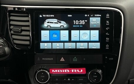 Mitsubishi Outlander III рестайлинг 3, 2022 год, 3 315 000 рублей, 14 фотография