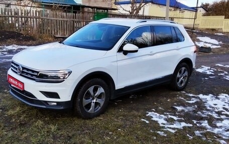 Volkswagen Tiguan II, 2017 год, 2 450 000 рублей, 1 фотография