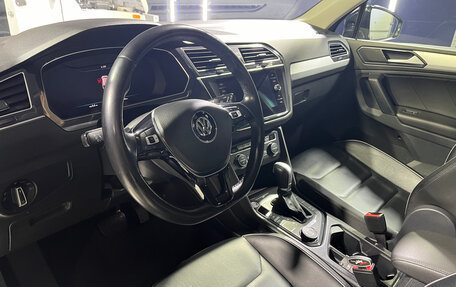 Volkswagen Tiguan II, 2018 год, 3 400 000 рублей, 11 фотография