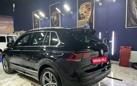 Volkswagen Tiguan II, 2018 год, 3 400 000 рублей, 13 фотография