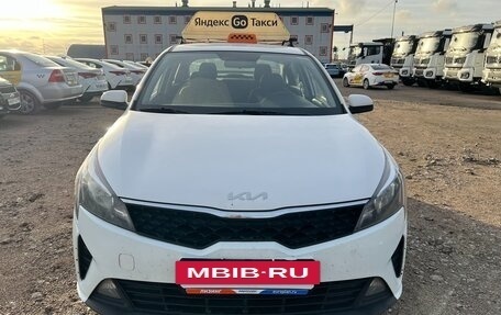 KIA Rio IV, 2021 год, 1 050 000 рублей, 2 фотография