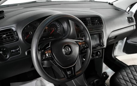 Volkswagen Polo VI (EU Market), 2019 год, 1 185 000 рублей, 6 фотография