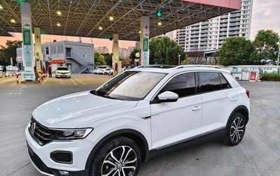 Volkswagen T-Roc I, 2021 год, 1 690 000 рублей, 1 фотография