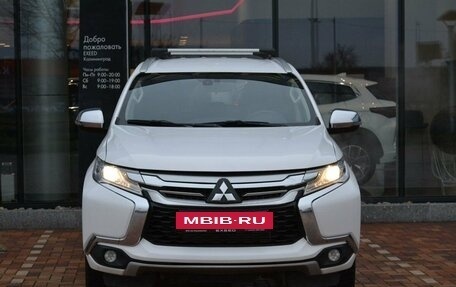 Mitsubishi Pajero Sport III рестайлинг, 2018 год, 3 000 000 рублей, 2 фотография