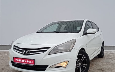 Hyundai Solaris II рестайлинг, 2015 год, 1 100 000 рублей, 1 фотография