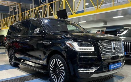 Lincoln Navigator, 2019 год, 9 999 000 рублей, 7 фотография