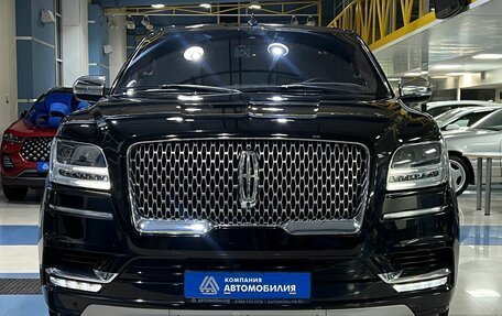 Lincoln Navigator, 2019 год, 9 999 000 рублей, 8 фотография