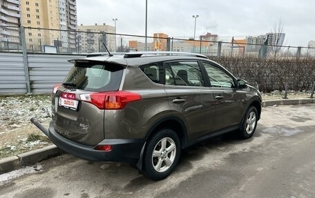 Toyota RAV4, 2014 год, 1 885 000 рублей, 4 фотография