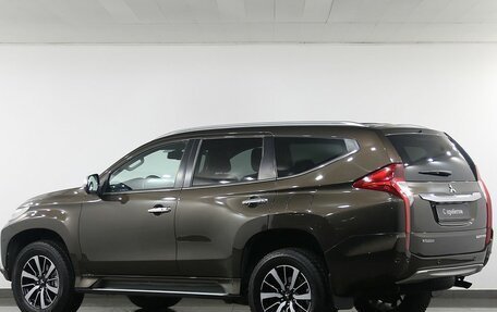 Mitsubishi Pajero Sport III рестайлинг, 2017 год, 3 695 000 рублей, 4 фотография