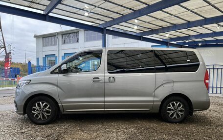 Hyundai H-1 II рестайлинг, 2021 год, 4 449 000 рублей, 2 фотография