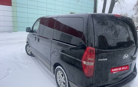 Hyundai H-1 II рестайлинг, 2012 год, 1 595 000 рублей, 14 фотография