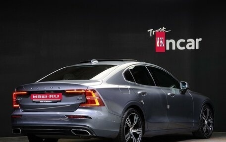 Volvo S60 III, 2021 год, 3 790 000 рублей, 2 фотография