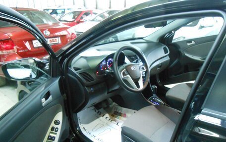 Hyundai Solaris II рестайлинг, 2013 год, 998 000 рублей, 8 фотография