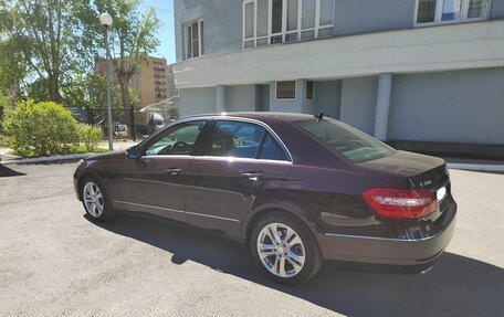 Mercedes-Benz E-Класс, 2010 год, 2 900 000 рублей, 3 фотография