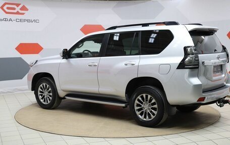 Toyota Land Cruiser Prado 150 рестайлинг 2, 2011 год, 2 660 000 рублей, 7 фотография