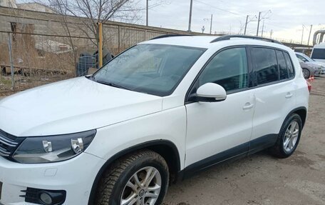 Volkswagen Tiguan I, 2015 год, 1 600 000 рублей, 2 фотография