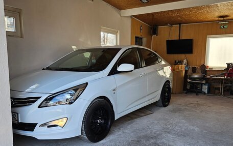 Hyundai Solaris II рестайлинг, 2015 год, 1 350 000 рублей, 6 фотография