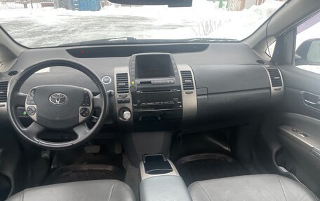 Toyota Prius, 2007 год, 750 000 рублей, 6 фотография