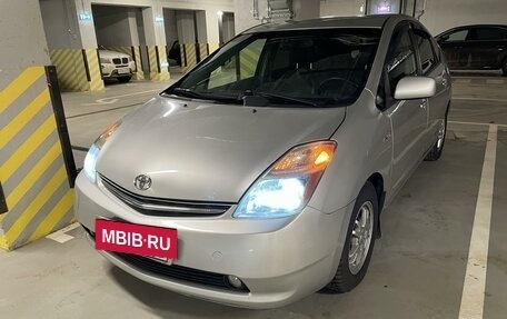 Toyota Prius, 2007 год, 750 000 рублей, 16 фотография