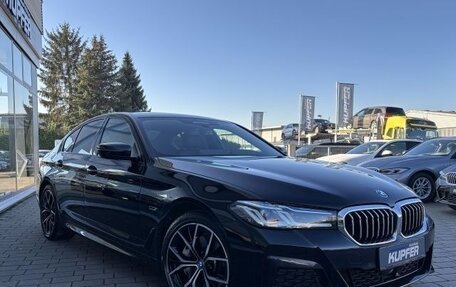 BMW 5 серия, 2021 год, 3 990 000 рублей, 3 фотография