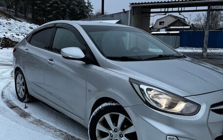 Hyundai Solaris II рестайлинг, 2011 год, 950 000 рублей, 3 фотография