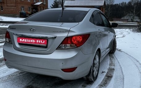 Hyundai Solaris II рестайлинг, 2011 год, 950 000 рублей, 4 фотография