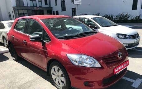 Toyota Auris II, 2011 год, 1 300 000 рублей, 2 фотография