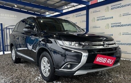 Mitsubishi Outlander III рестайлинг 3, 2017 год, 1 899 000 рублей, 7 фотография