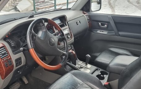 Mitsubishi Pajero III рестайлинг, 2005 год, 990 000 рублей, 6 фотография