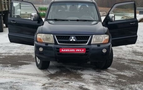 Mitsubishi Pajero III рестайлинг, 2005 год, 990 000 рублей, 4 фотография