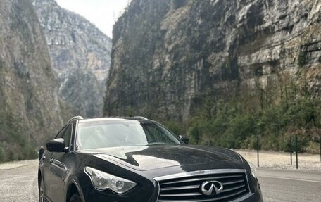 Infiniti QX70, 2014 год, 2 499 999 рублей, 2 фотография