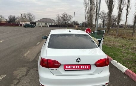 Volkswagen Jetta VI, 2012 год, 1 400 000 рублей, 5 фотография