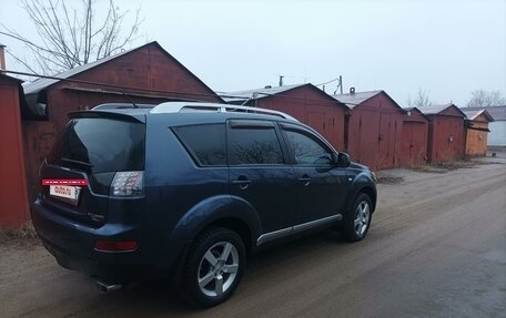 Mitsubishi Outlander III рестайлинг 3, 2008 год, 1 300 000 рублей, 2 фотография