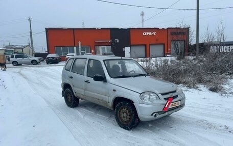 Chevrolet Niva I рестайлинг, 2004 год, 230 000 рублей, 3 фотография