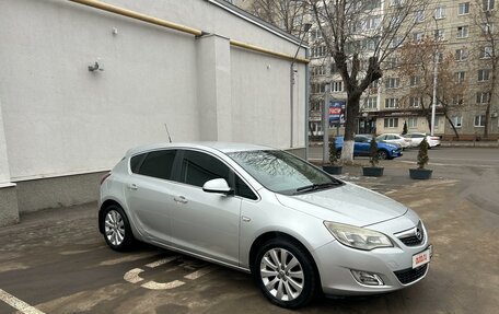 Opel Astra J, 2011 год, 450 000 рублей, 3 фотография