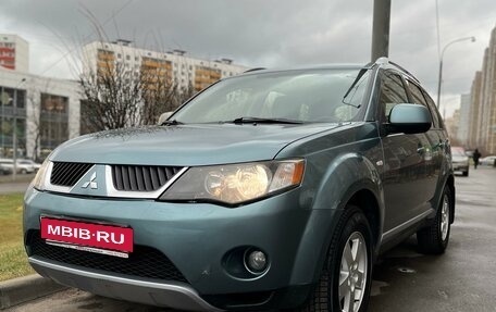 Mitsubishi Outlander III рестайлинг 3, 2007 год, 868 000 рублей, 1 фотография